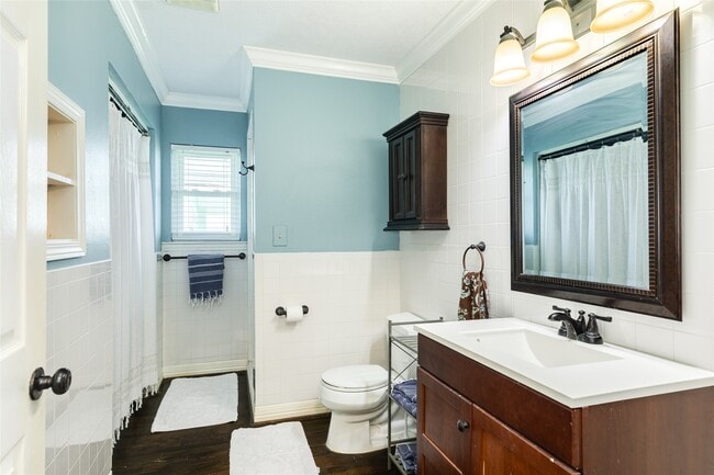 Building Photo - 4025 6th St