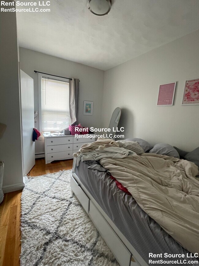 Building Photo - 1100 Cambridge St