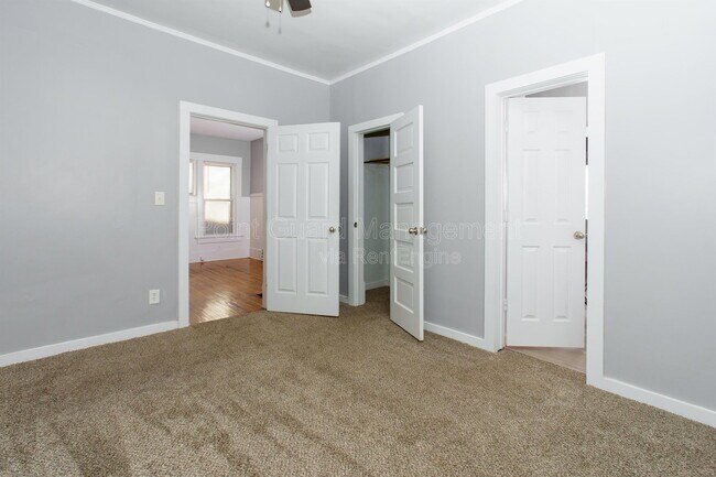 Building Photo - 1422 S Wichita St