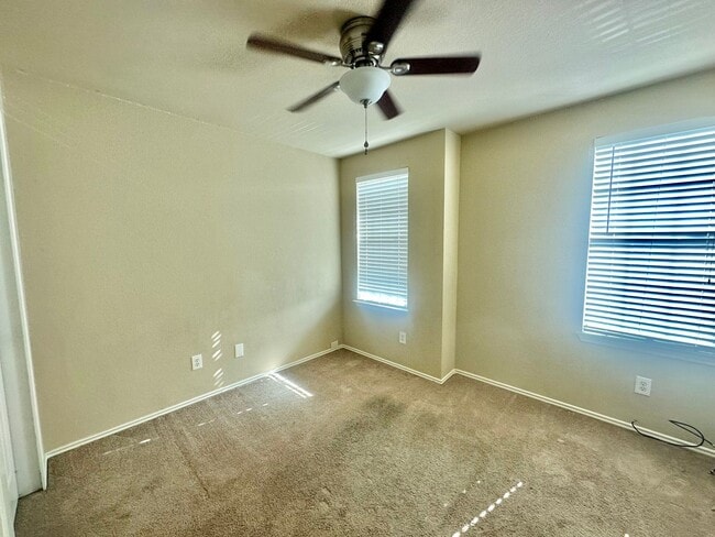Building Photo - 4 BED 3 BATH IN ROUND ROCK TX