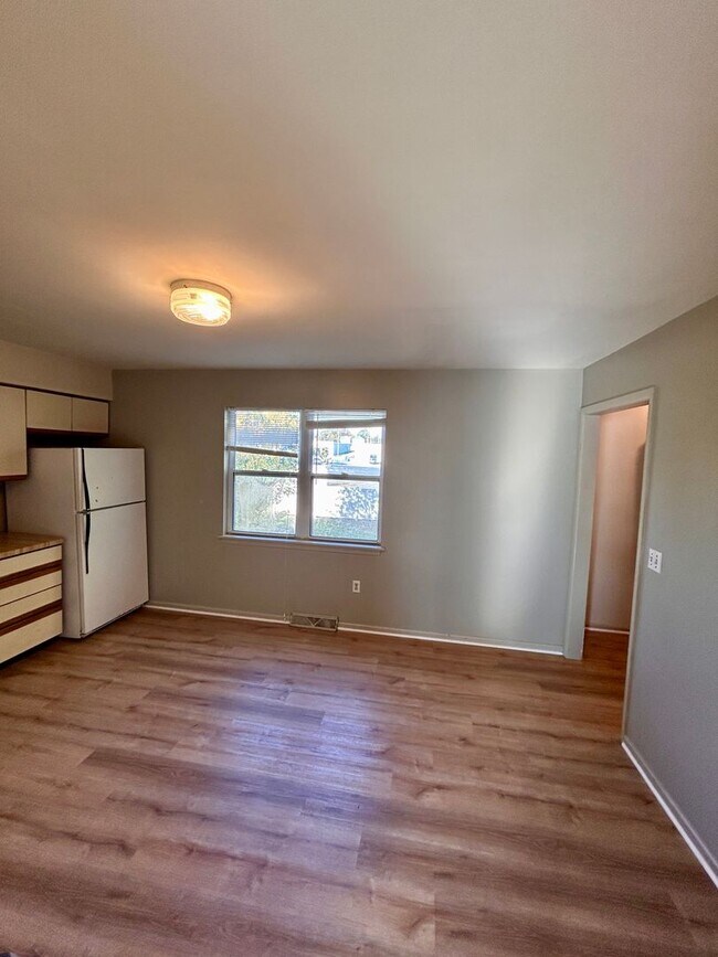Building Photo - 20 N Poplar Ct