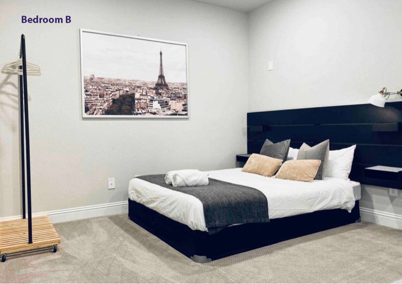 Building Photo - 1016 Midland Dr