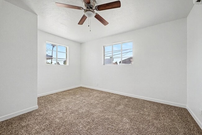 Building Photo - 3519 W Orchid Ln