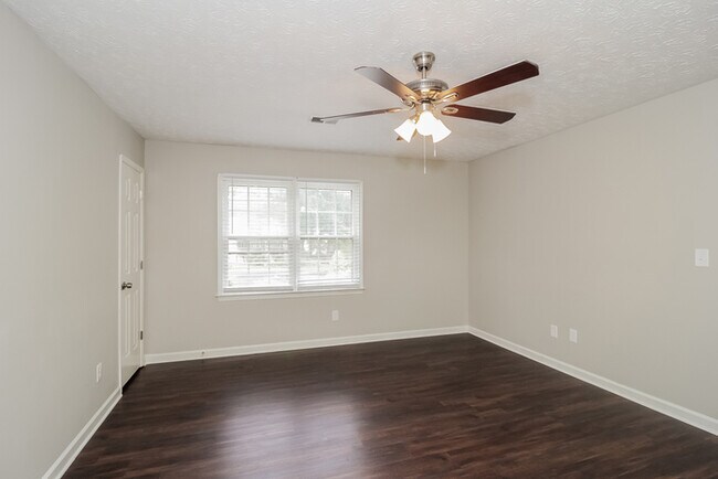 Building Photo - Charming 3-Bedroom Home in Great Location