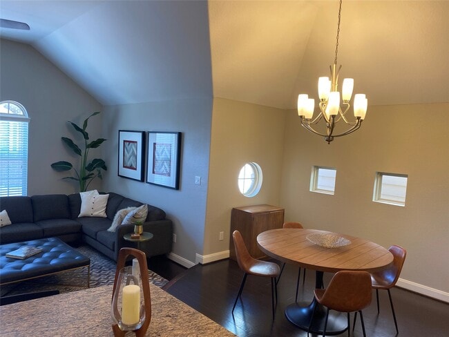 Building Photo - 5159 Oasis Park Ln