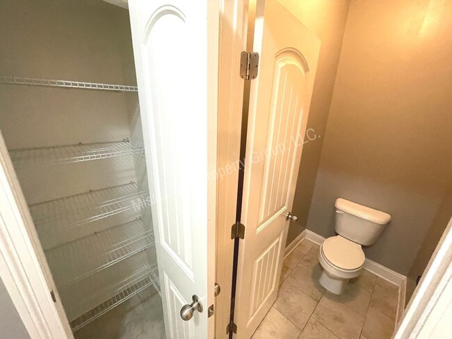 Building Photo - 4BR/4.5BA For Rent