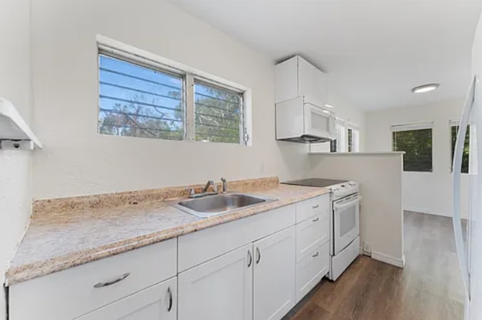 Building Photo - 1430 16th St W