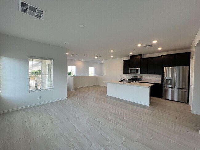 Building Photo - 274 Callen Falls Ave