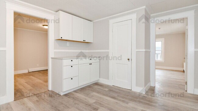 Building Photo - 11 Pleasant St