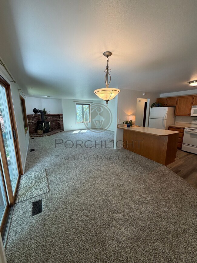 Building Photo - 107 Fairside Dr