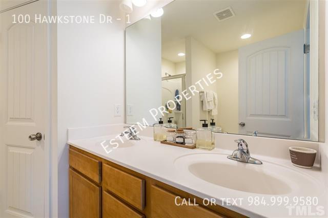 Building Photo - 100 Hawkstone Dr