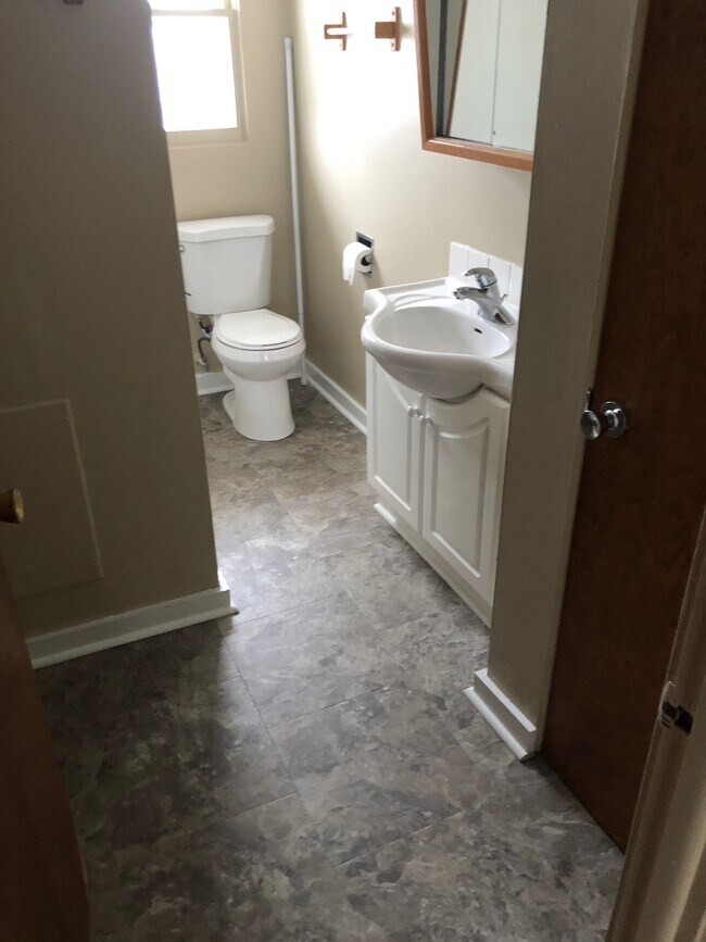 Building Photo - 4305 Sioux Ln