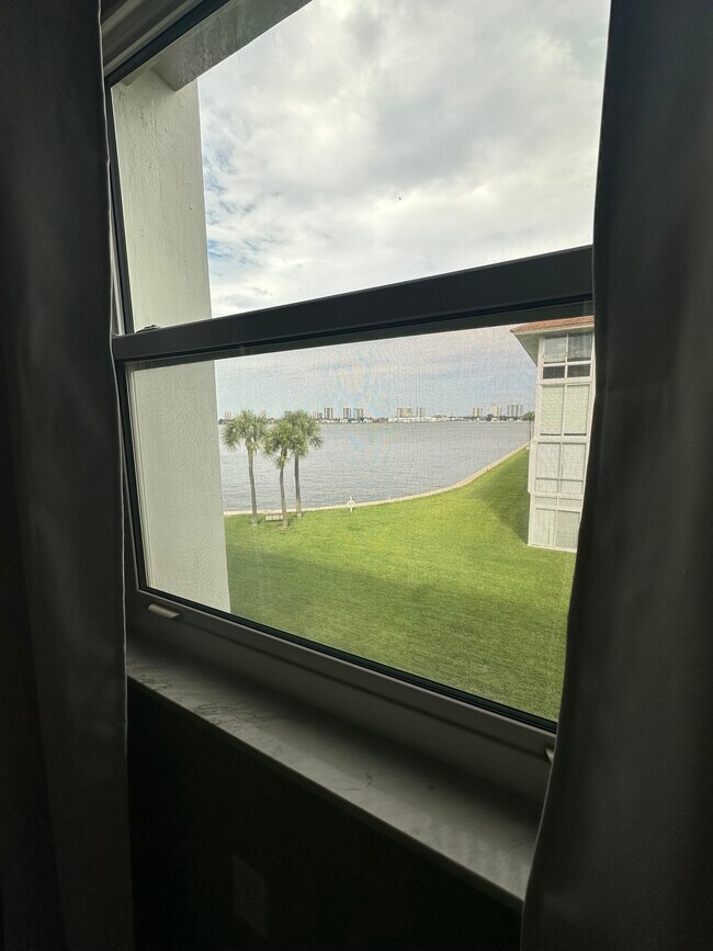 Main bedroom View - 2936 Lake Shore Dr