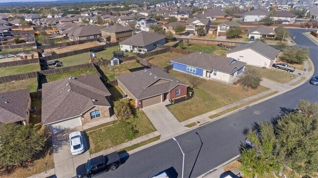 Building Photo - 208 Rock Hound Ln