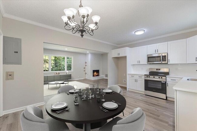 Building Photo - 303 Mc Arthur St