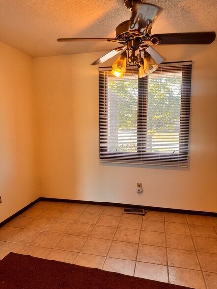 Building Photo - 4325 Leighton Ln