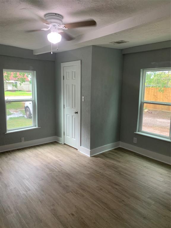 Building Photo - 1411 Miles St