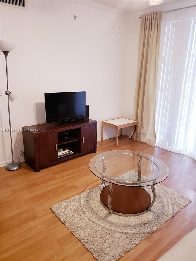 Building Photo - 17125 N Bay Rd