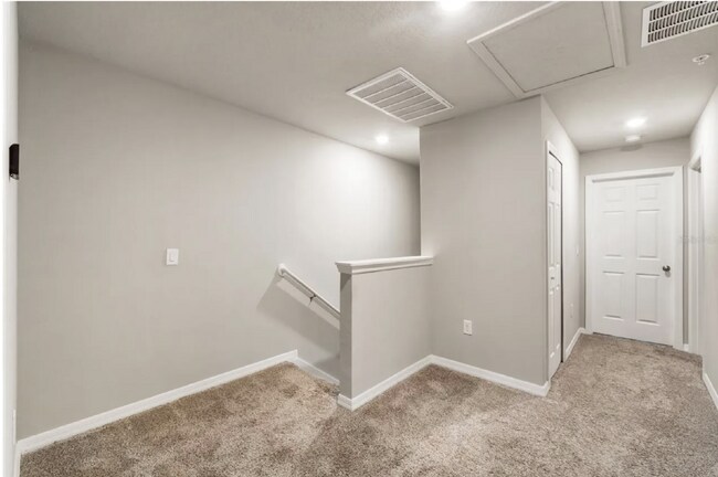 Building Photo - Charming 3-Bed Oasis in Ocoee: Spacious 1574 sq. ft. Townhouse with 2.5 Baths!