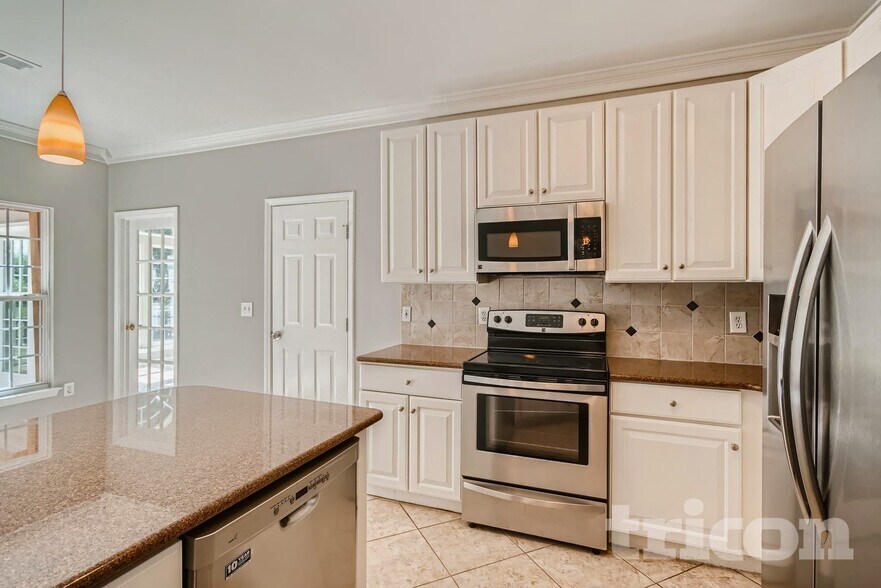 Building Photo - 12722 Golden Sun Ct