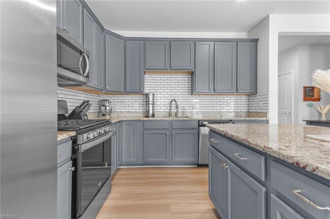 Building Photo - 608 Rhema Rd