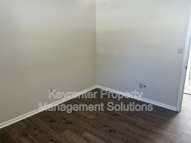 Building Photo - 266 Crawford Dr