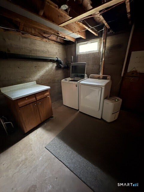 Building Photo - 16 Botelle Manor