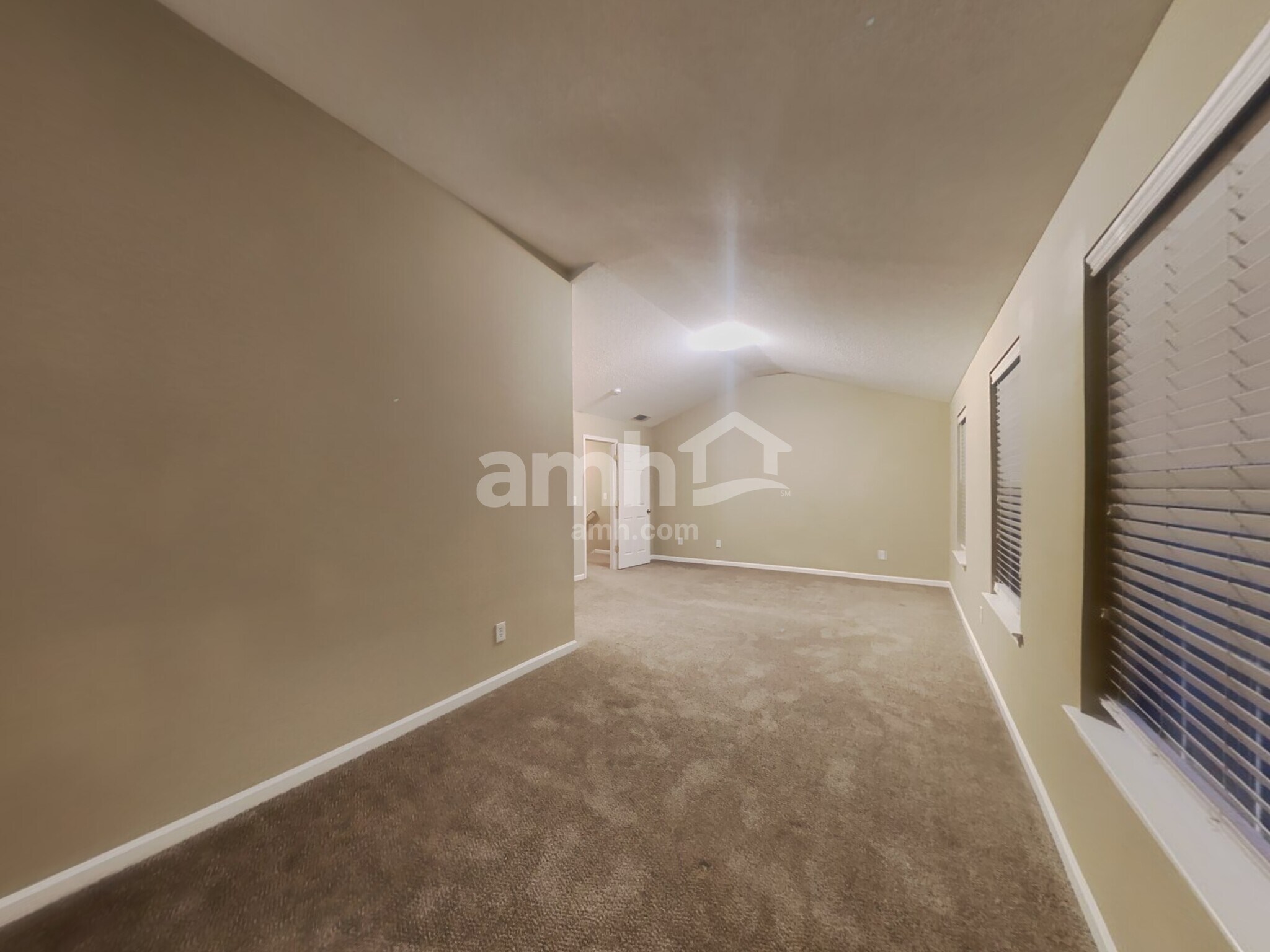 Building Photo - 369 Hidden Creek Ln