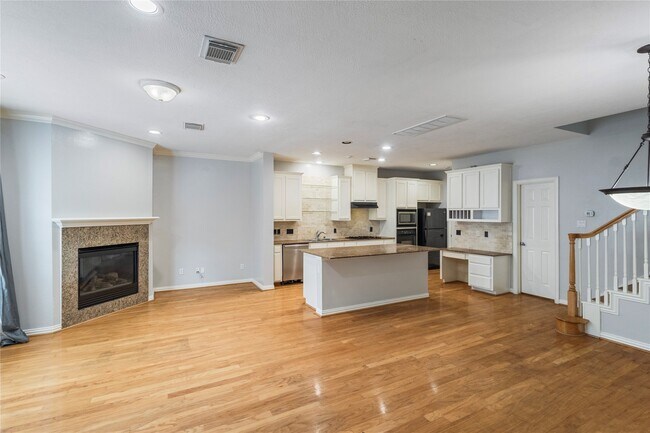 Building Photo - 7135 Harmony Cove