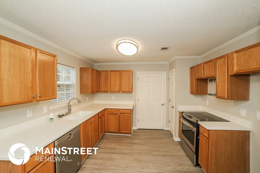 Building Photo - 4852 Wolfcreek View