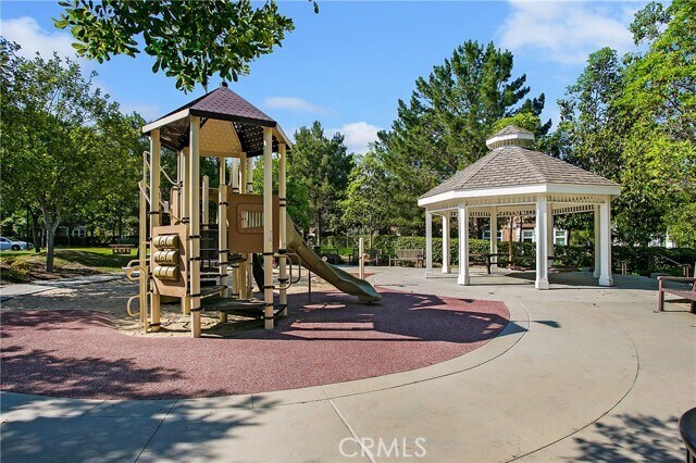 Building Photo - 15 Platinum Cir