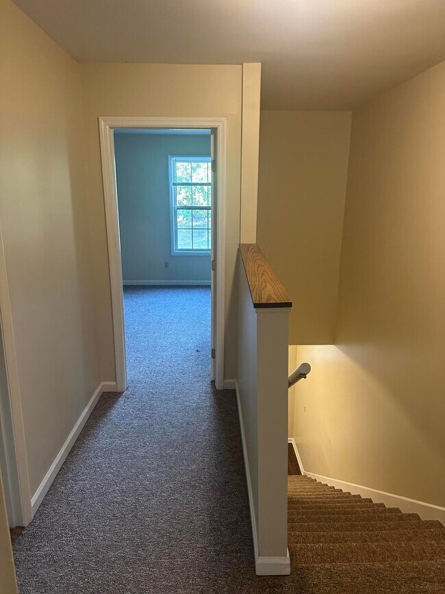 Building Photo - 2005 River Ridge Rd