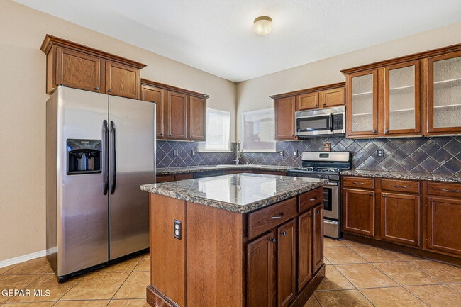 Building Photo - 3165 Sarina Cir