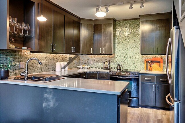 Building Photo - 500 Bayberry Dr