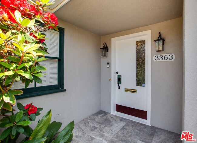 Building Photo - 3363 Colbert Ave