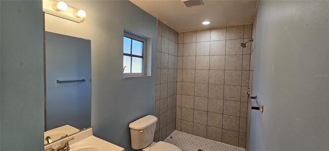 Building Photo - 401 SE 24th Ave