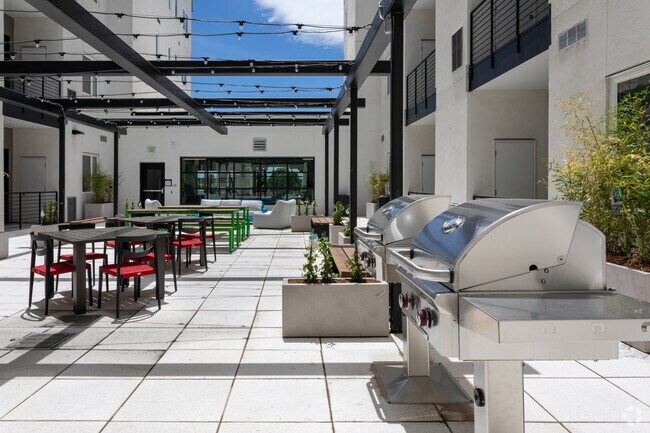 Outdoor Grills - Pop Denver