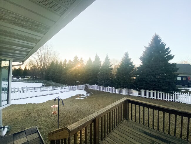 Building Photo - 13057 Velp Ave