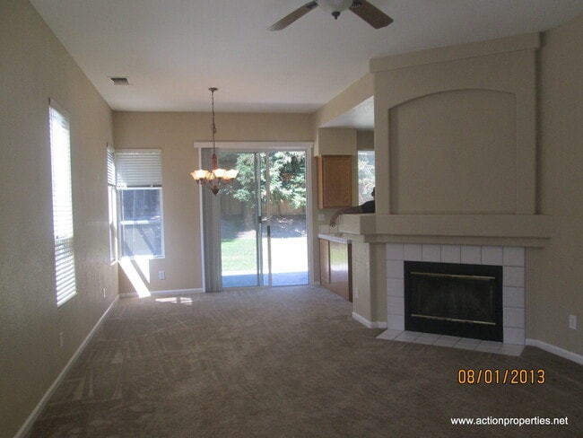 Building Photo - Rocklin Single Story Great Room 3 Bedroom 3 Car Large Yard Gardner