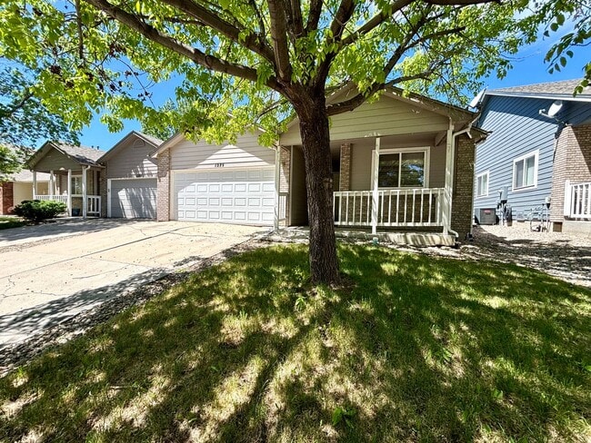 Building Photo - Beautiful Duplex with Attached Garage and ...