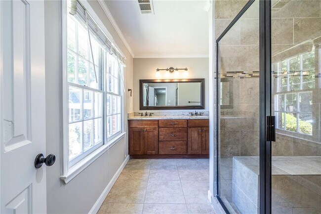 Building Photo - 1093 Wash Lee Dr SW