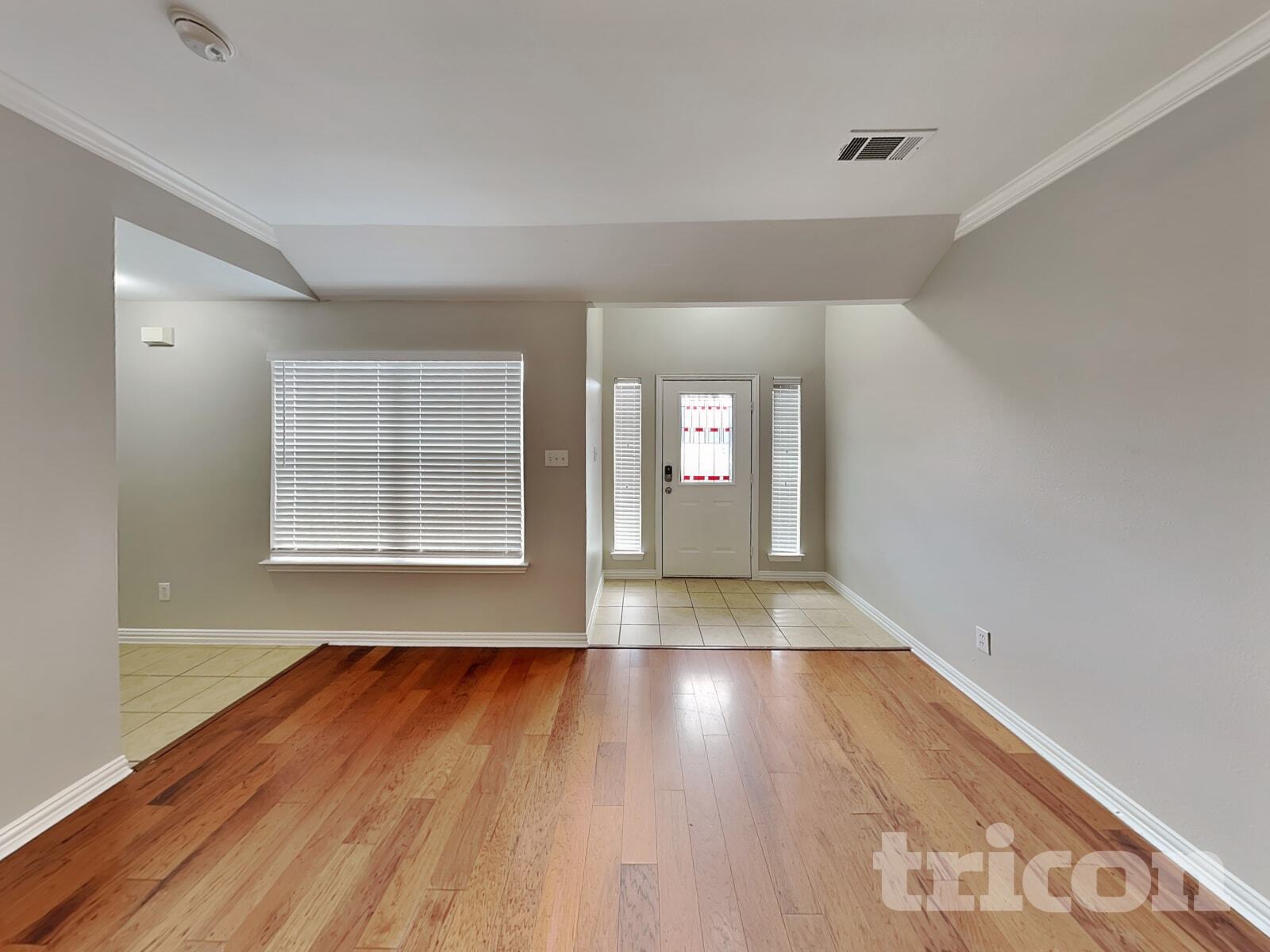 Building Photo - 100 Palomino Dr