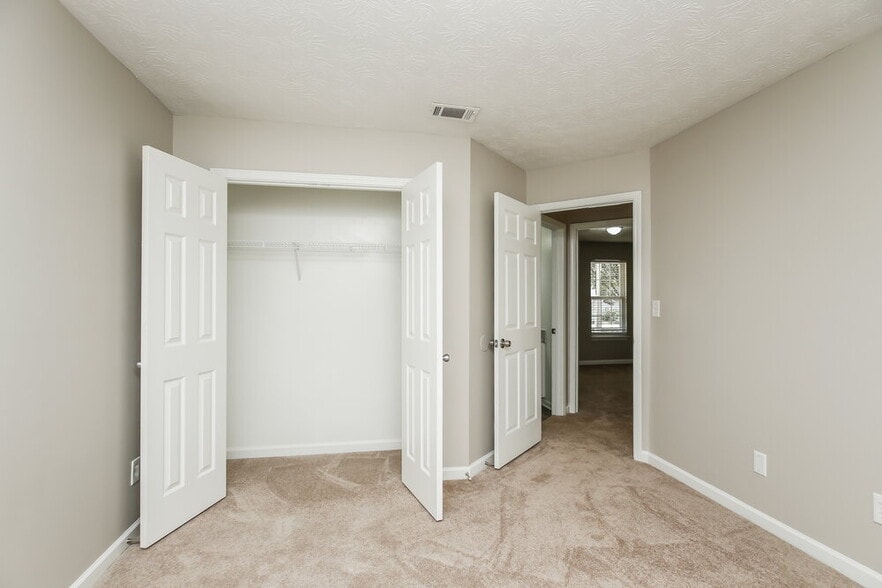 Building Photo - 54 Virginia Heights Dr