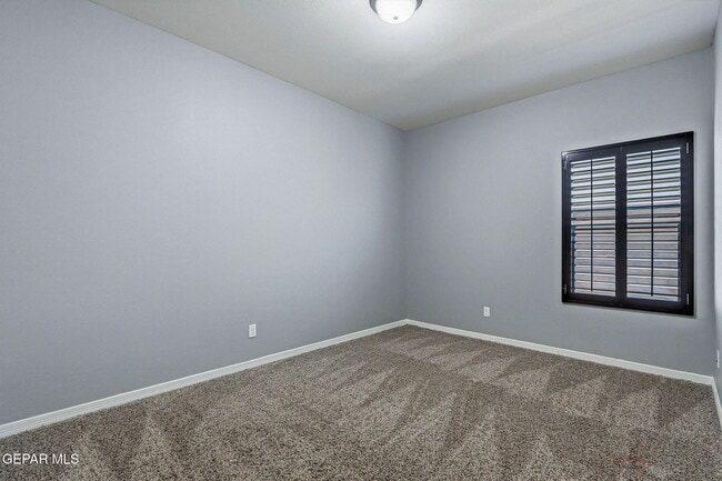 Building Photo - 2120 Honour Point Pl