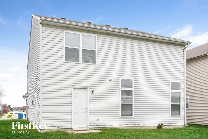 Building Photo - 10319 Kensil St