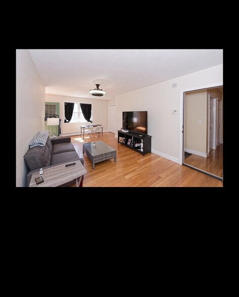 Living room - 155 Rawson St