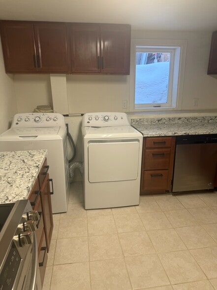 Building Photo - 1404 E 11th Ave