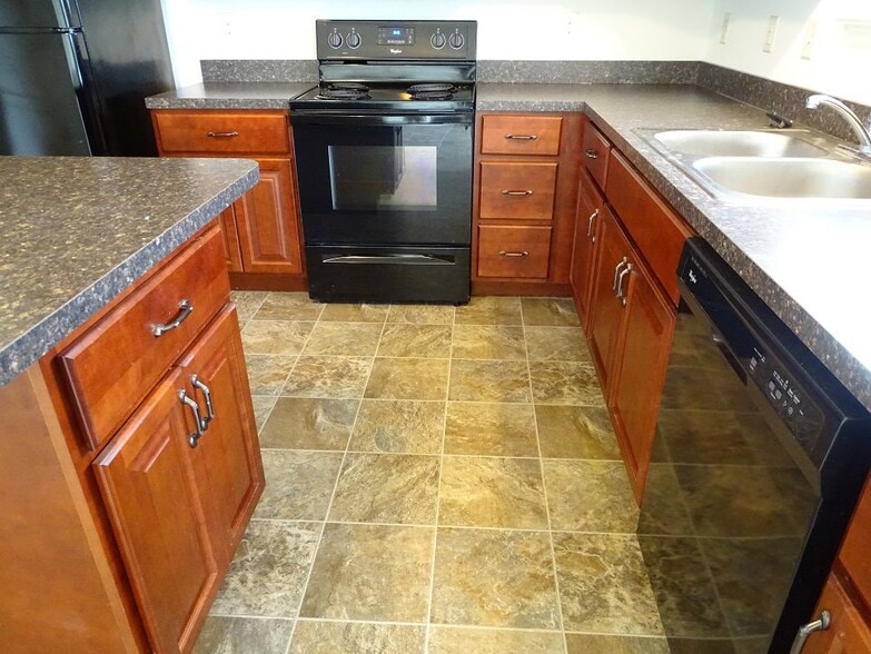 Building Photo - 336 Meadow View Dr