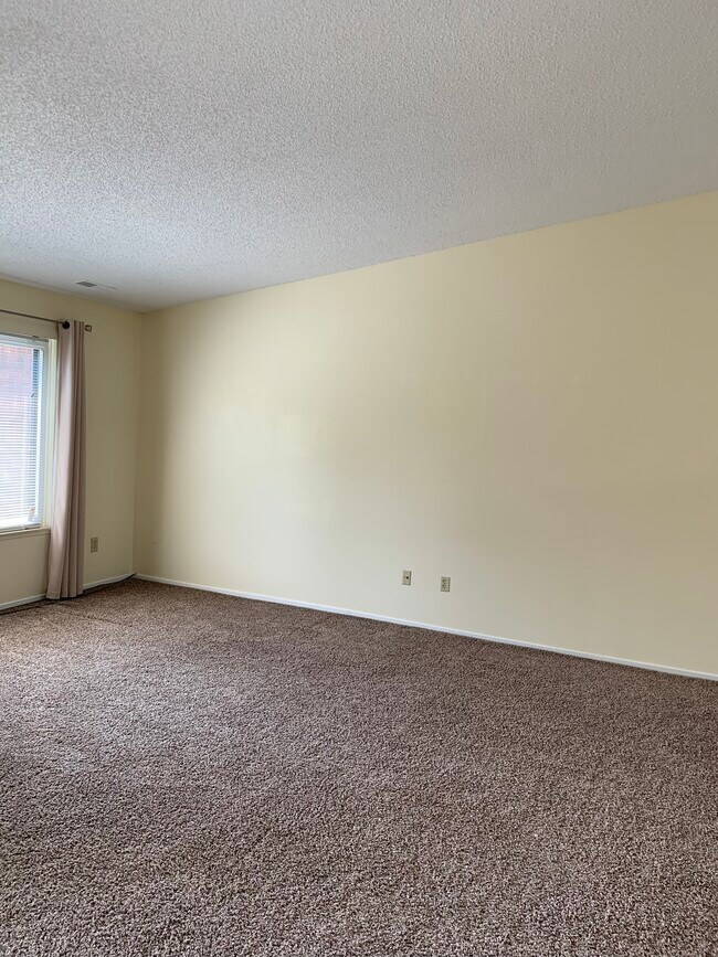 Hall - 6680 Ridgefield Cir