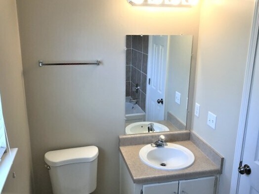 Building Photo - 5 Aquinnah Dr